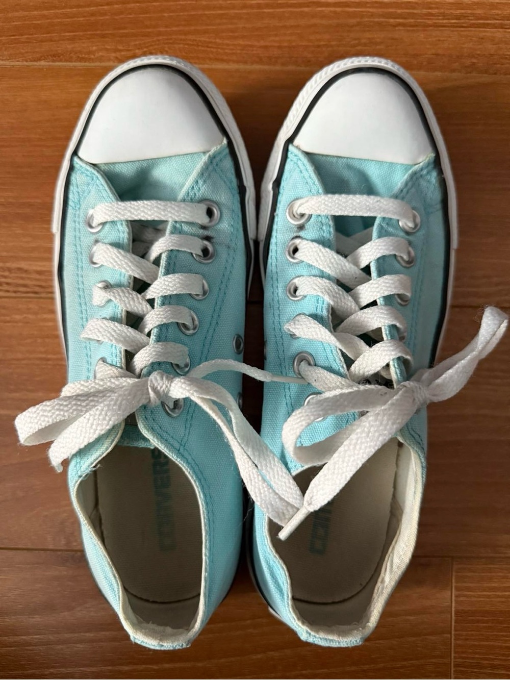 Light Blue Low Top Converse Size 6.5